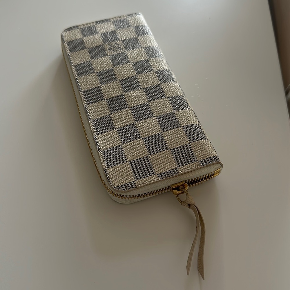 LV zippy wallet